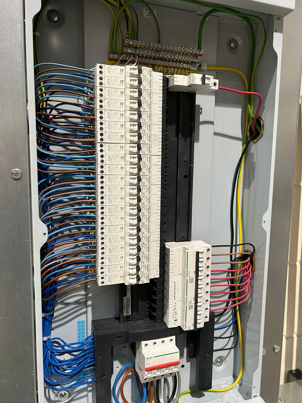 Industrial distribution board wiring by SEM Electrical
